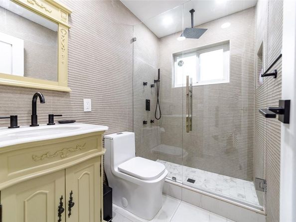 131 NW 72nd Way, Hollywood FL 33024