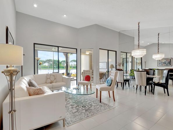 8224 Cassia Dr, Boynton Beach FL 33472
