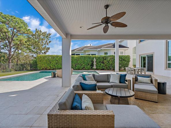 1727 W Hemingway Drive, Juno Beach FL 33408