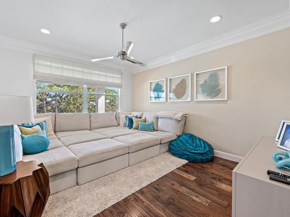 1727 W Hemingway Drive, Juno Beach FL 33408