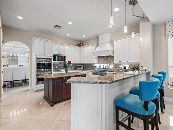 1727 W Hemingway Drive, Juno Beach FL 33408