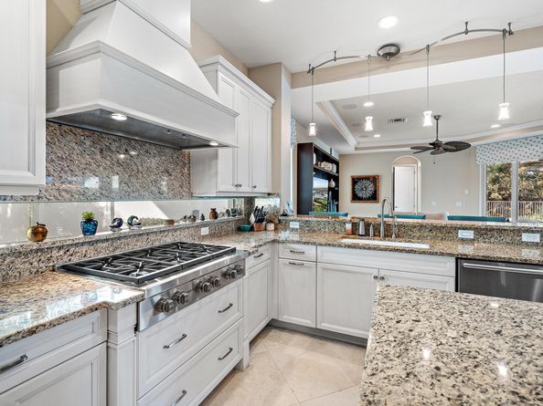 1727 W Hemingway Drive, Juno Beach FL 33408