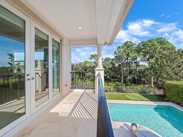 1727 W Hemingway Drive, Juno Beach FL 33408