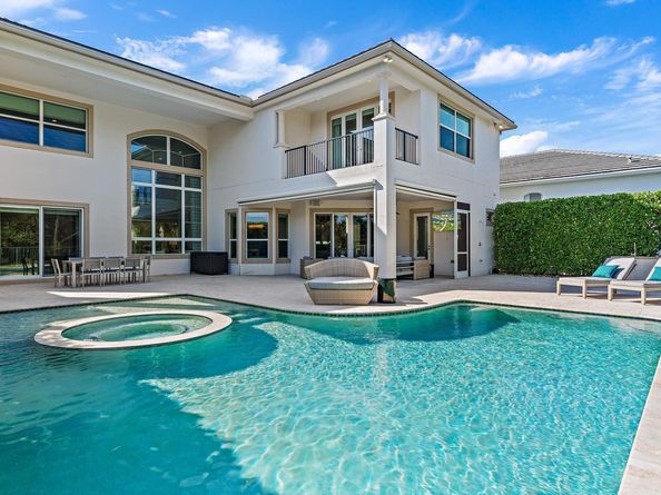 1727 W Hemingway Drive, Juno Beach FL 33408