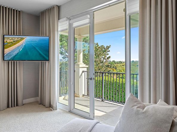 1727 W Hemingway Drive, Juno Beach FL 33408