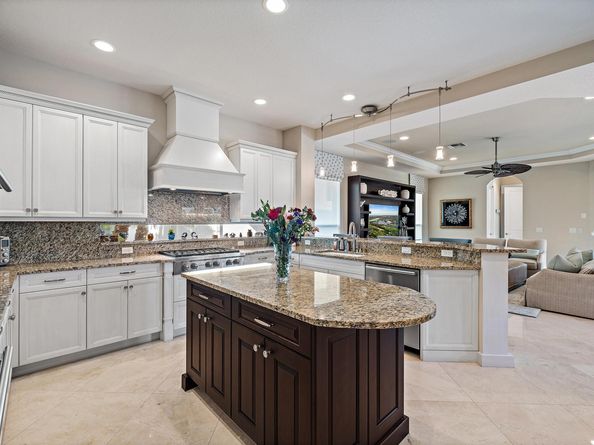 1727 W Hemingway Drive, Juno Beach FL 33408