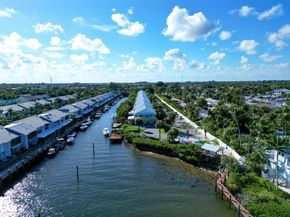 662 Mariners Way, Boynton Beach FL 33435
