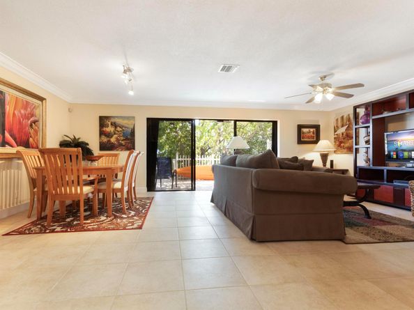 662 Mariners Way, Boynton Beach FL 33435