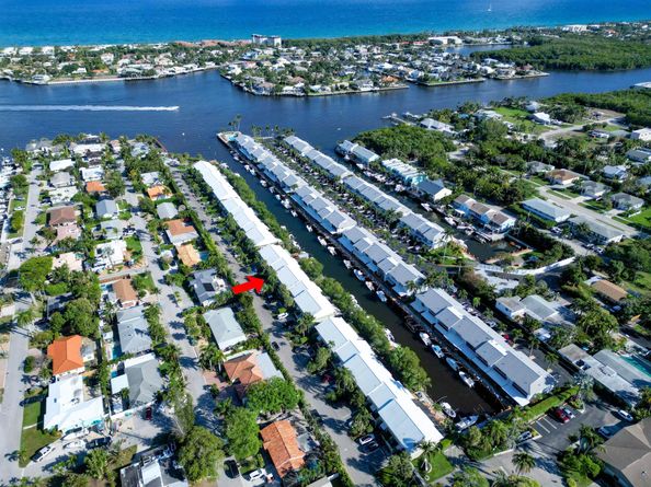 662 Mariners Way, Boynton Beach FL 33435