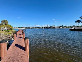 662 Mariners Way, Boynton Beach FL 33435