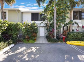 662 Mariners Way, Boynton Beach FL 33435