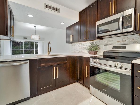 6181 Balboa Circle 303, Boca Raton FL 33433