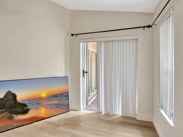 9720 Malvern Dr, Tamarac FL 33321