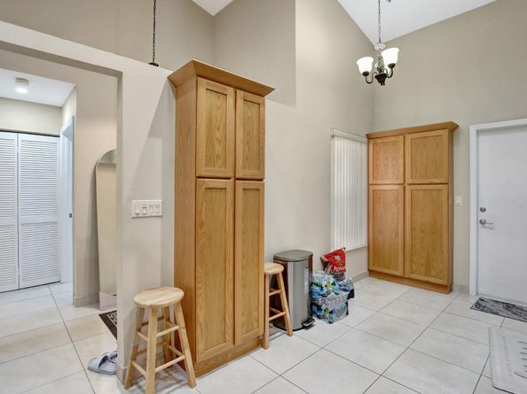 9720 Malvern Dr, Tamarac FL 33321