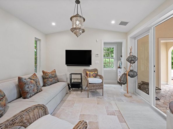 2411 Aravale Road, West Palm Beach FL 33401