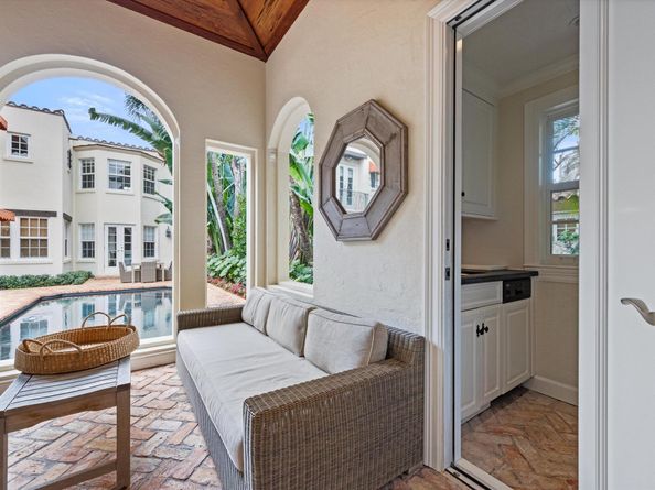 2411 Aravale Road, West Palm Beach FL 33401