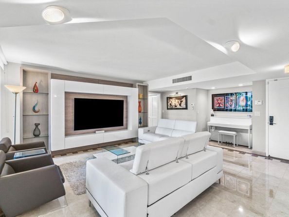 140 SE 5th Avenue 343, Boca Raton FL 33432