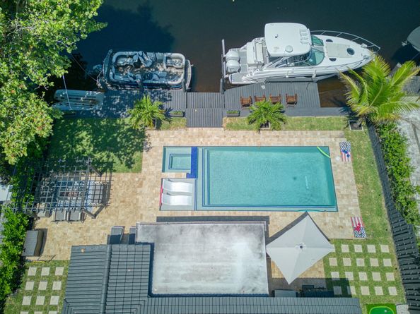 421 SE 14th Ave, Pompano Beach FL 33060