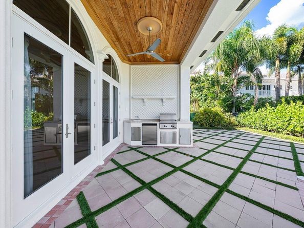 2124 W Maya Palm Drive, Boca Raton FL 33432