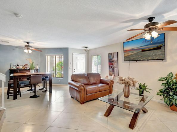 6088 Eaton Street, West Palm Beach FL 33411