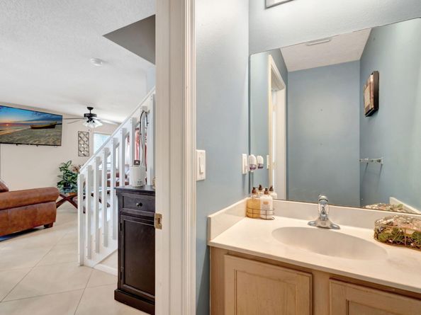 6088 Eaton Street, West Palm Beach FL 33411