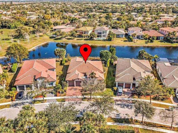 8122 NW 109th Ln, Parkland FL 33076