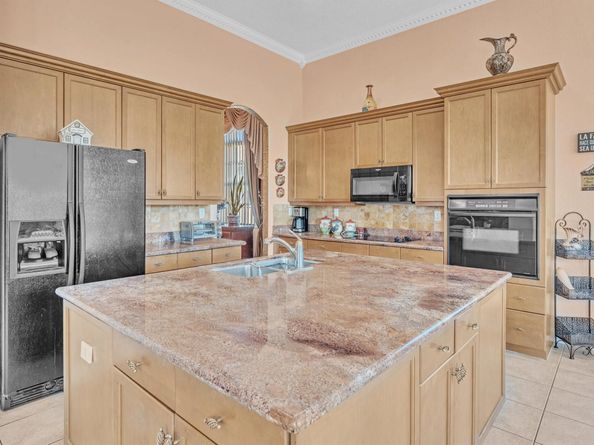 8122 NW 109th Ln, Parkland FL 33076