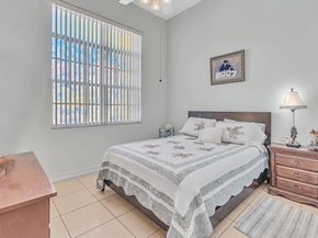 8122 NW 109th Ln, Parkland FL 33076