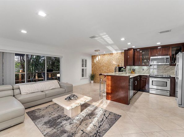 3221 NE 16 Street 100, Pompano Beach FL 33062