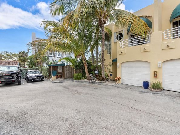 3221 NE 16 Street 100, Pompano Beach FL 33062