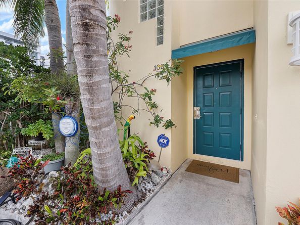 3221 NE 16 Street 100, Pompano Beach FL 33062