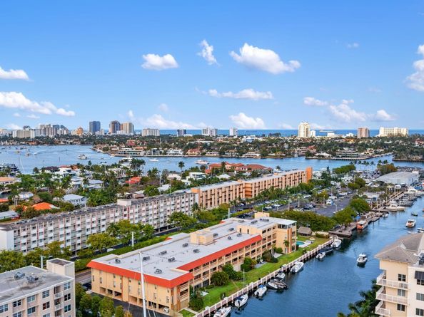 1700 SE 15th St 302, Fort Lauderdale FL 33316