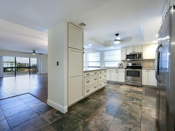 1036 Us Highway 1 315, North Palm Beach FL 33408