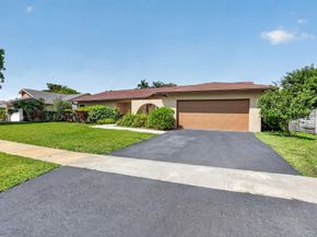 20876 Sugarloaf Lane, Boca Raton FL 33428