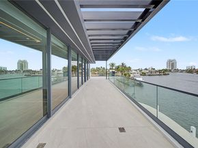 1400 W Lake Drive, Fort Lauderdale FL 33316