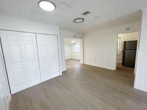 840 NW 33 Street, Oakland Park FL 33309