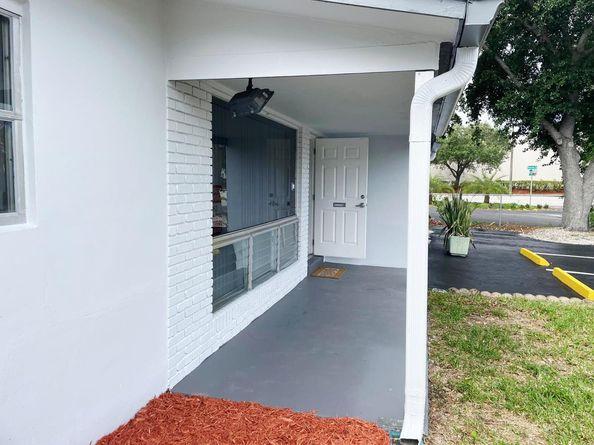 840 NW 33 Street, Oakland Park FL 33309