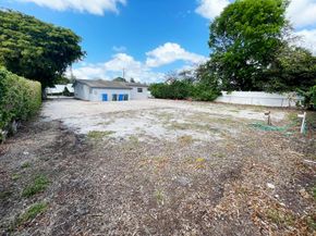840 NW 33 Street, Oakland Park FL 33309