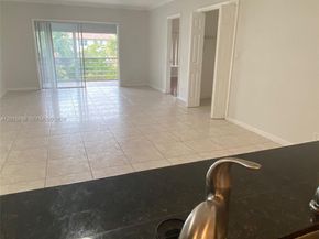 4291 NW 9th Avenue 202, Deerfield Beach FL 33064