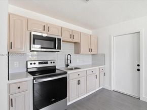 921 NW 5th Avenue, Pompano Beach FL 33060