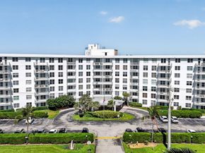 2851 S Ocean Boulevard T2, Boca Raton FL 33432