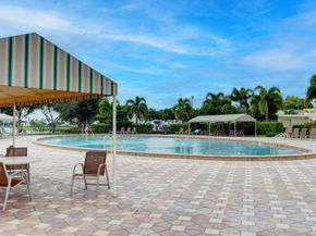 113 Windsor F, West Palm Beach FL 33417