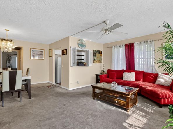 113 Windsor F, West Palm Beach FL 33417