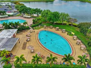 113 Windsor F, West Palm Beach FL 33417