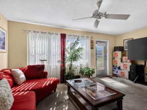 113 Windsor F, West Palm Beach FL 33417