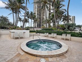 5380 N Ocean Drive 22i, Singer Island FL 33404