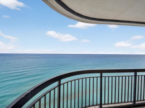 5380 N Ocean Drive 22i, Singer Island FL 33404