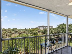 3960 Oaks Clubhouse Drive 504, Pompano Beach FL 33069