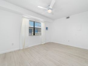 896 N Federal Highway 530, Lantana FL 33462
