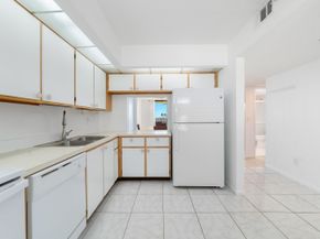 896 N Federal Highway 530, Lantana FL 33462